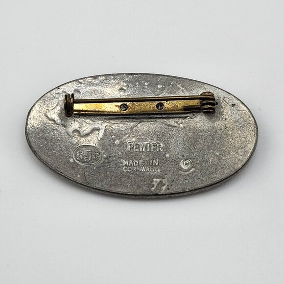 Signed St. Justin Pewter Oval Brooch, Pin 2-1/4" - Picture 2 of 4